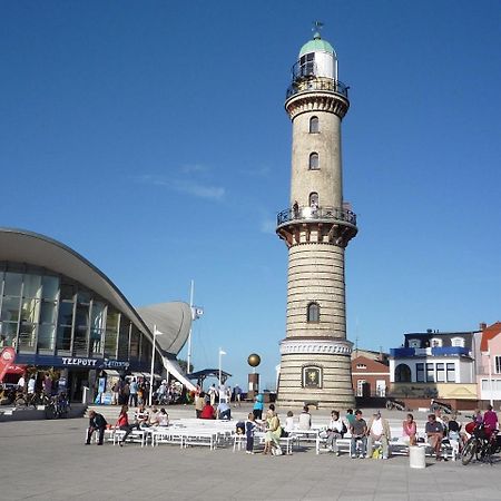 Sonnendeck, Direkt Am Leuchtturm Apartment Росток Екстериор снимка
