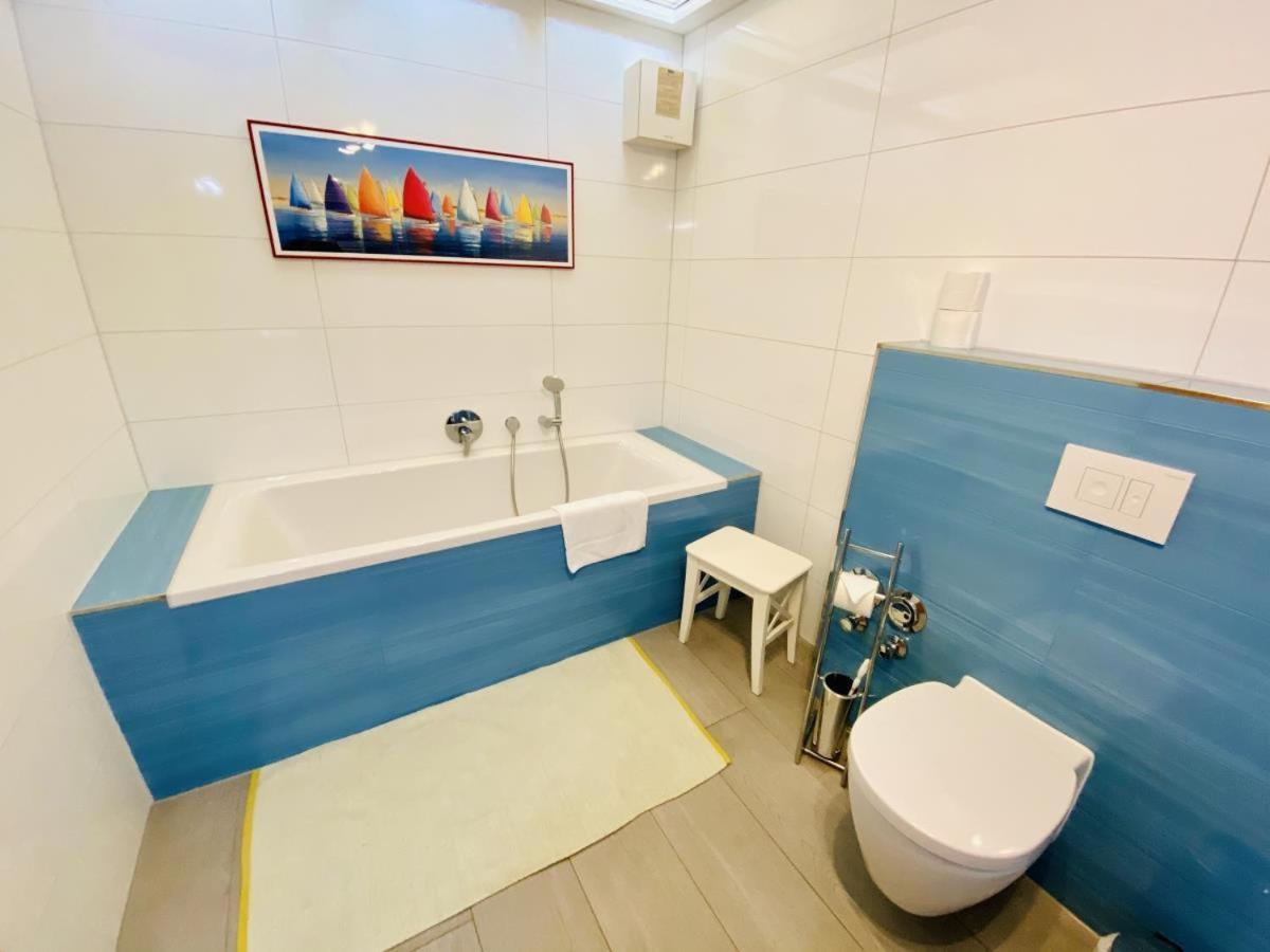 Sonnendeck, Direkt Am Leuchtturm Apartment Росток Екстериор снимка